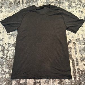Lululemon Men’s Metal Vent short-sleeve shirt